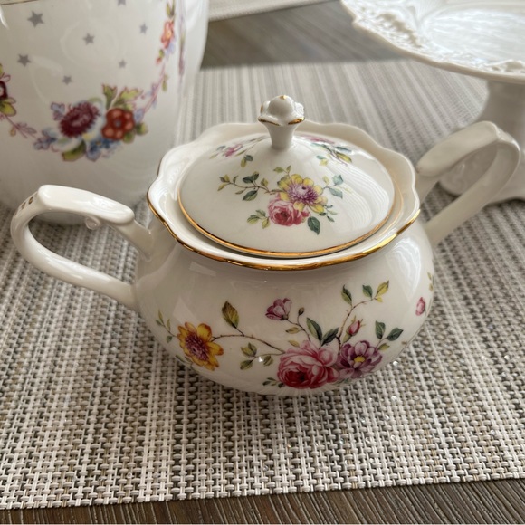 Grace’s Teaware 3 Piece Set - Picture 1 of 7